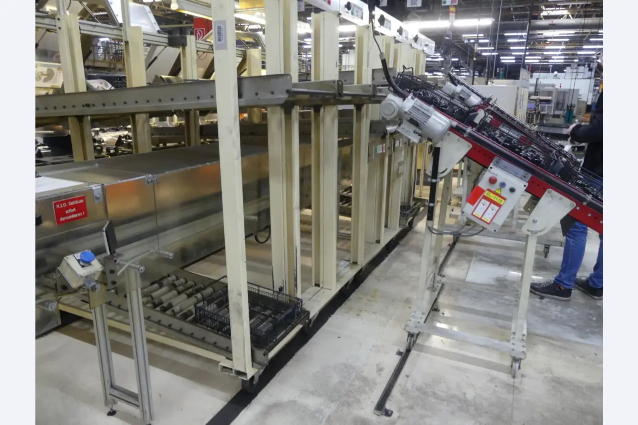 Centres d'usinage, machines d'usinage des métaux et lignes de production de l'industrie automobile-4