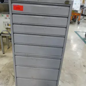 Omarica s predali za orodje Bott