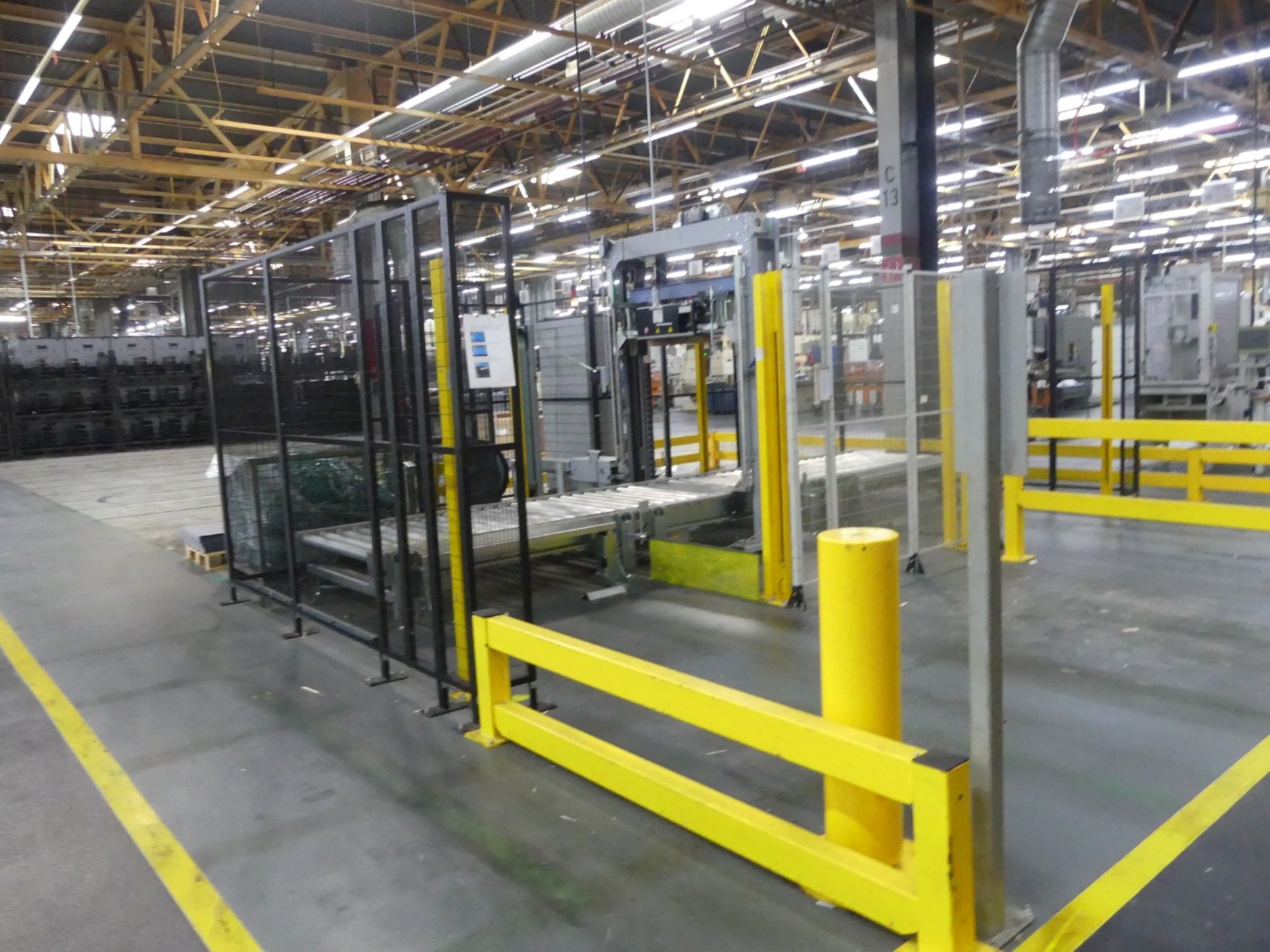 Centres d'usinage, machines d'usinage des métaux et lignes de production de l'industrie automobile-3