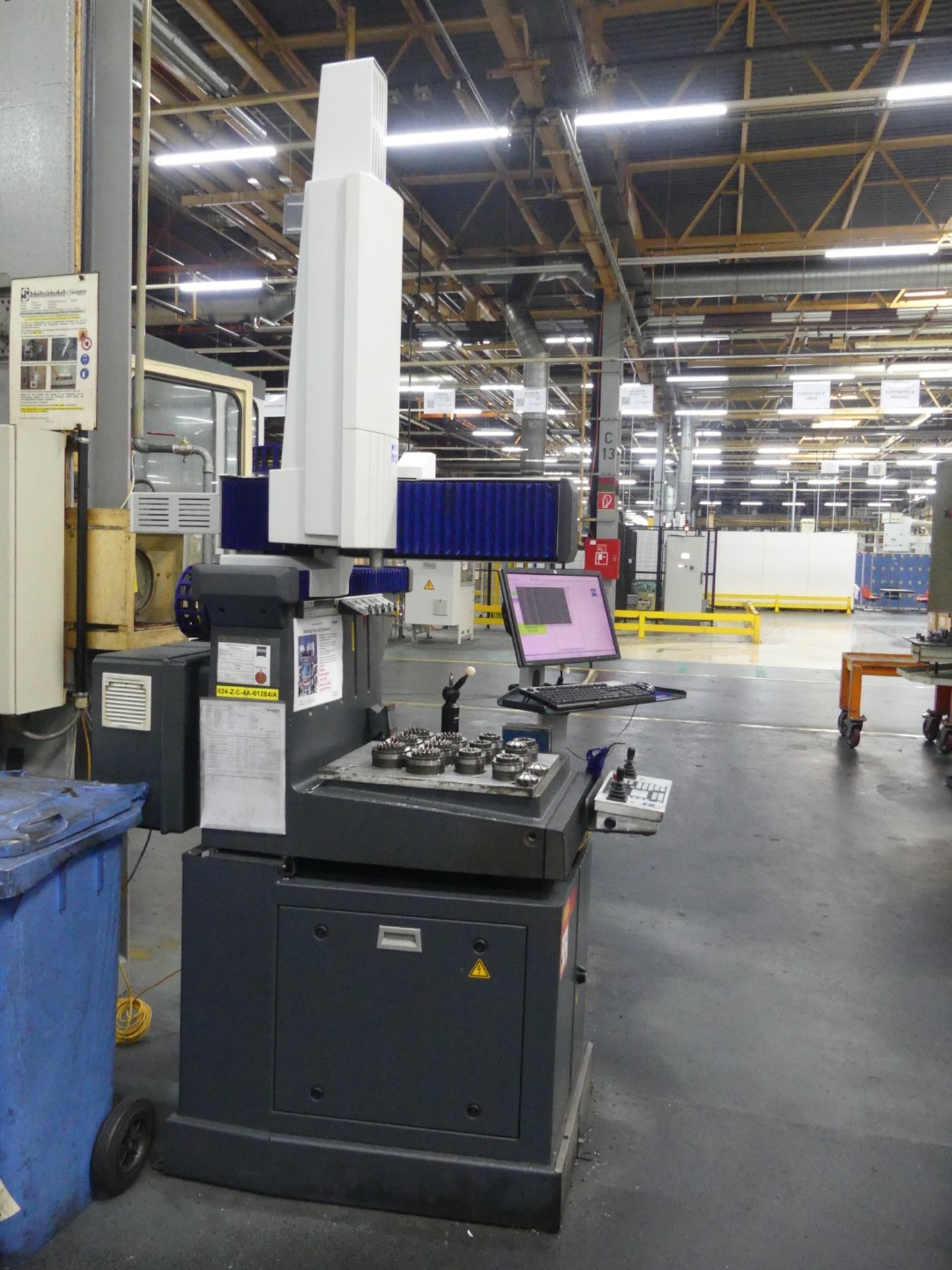 Centres d'usinage, machines d'usinage des métaux et lignes de production de l'industrie automobile-5