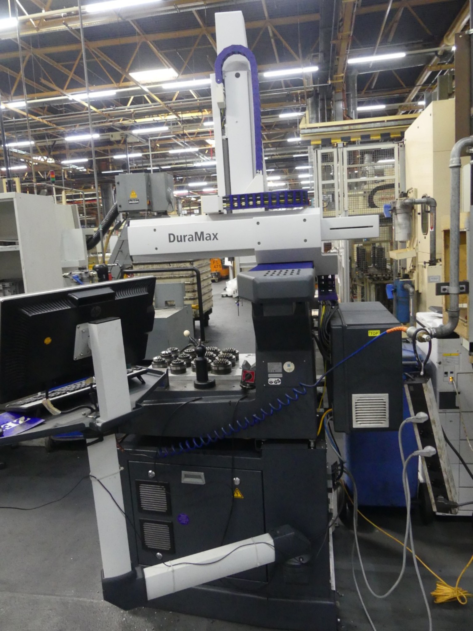 Centres d'usinage, machines d'usinage des métaux et lignes de production de l'industrie automobile-6