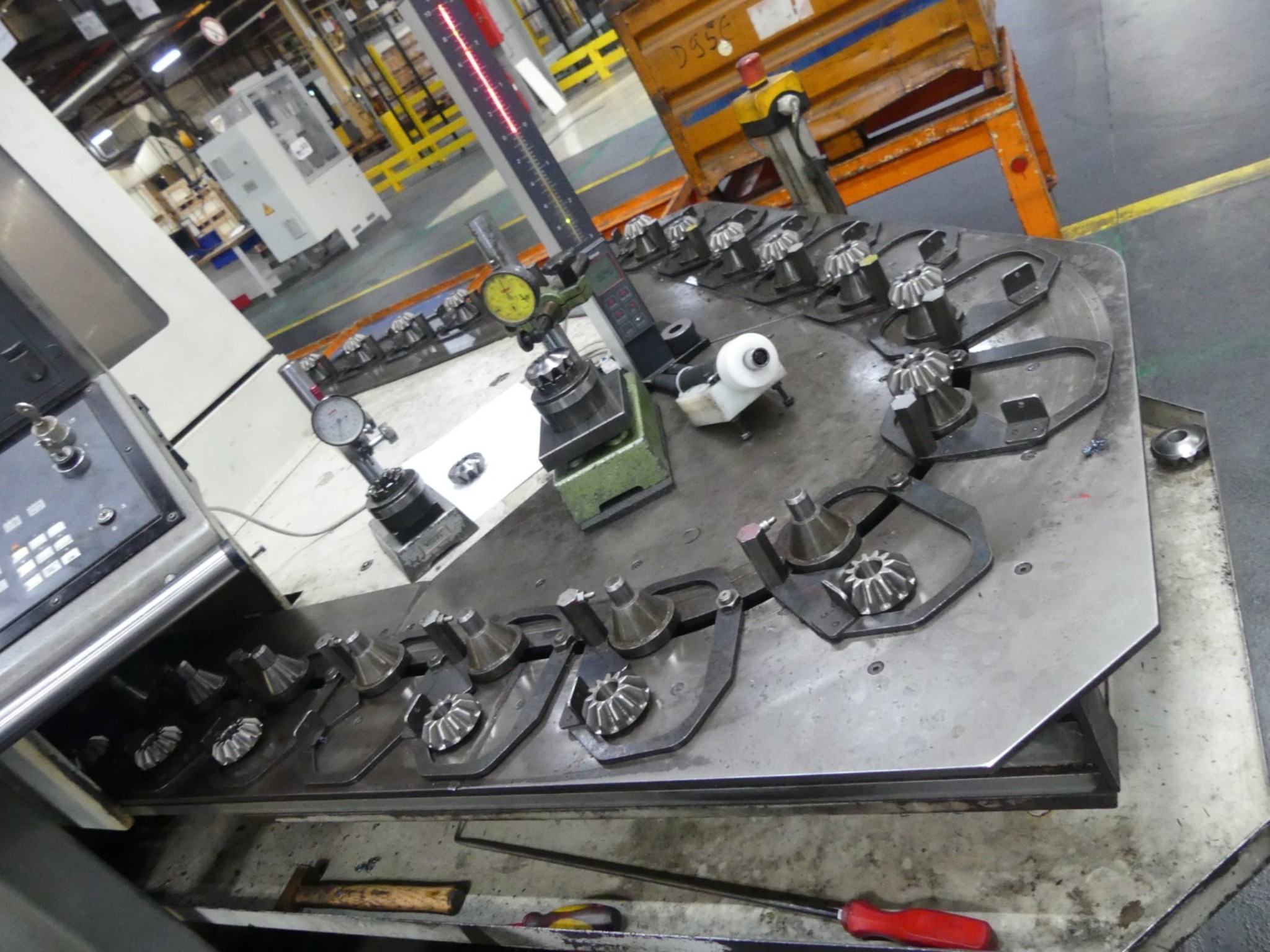 Centres d'usinage, machines d'usinage des métaux et lignes de production de l'industrie automobile-3
