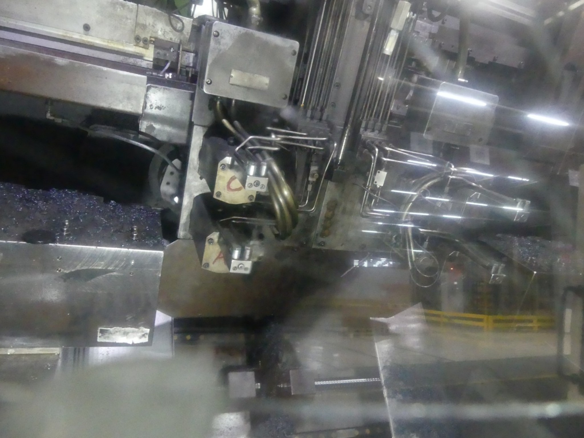 Centres d'usinage, machines d'usinage des métaux et lignes de production de l'industrie automobile-3