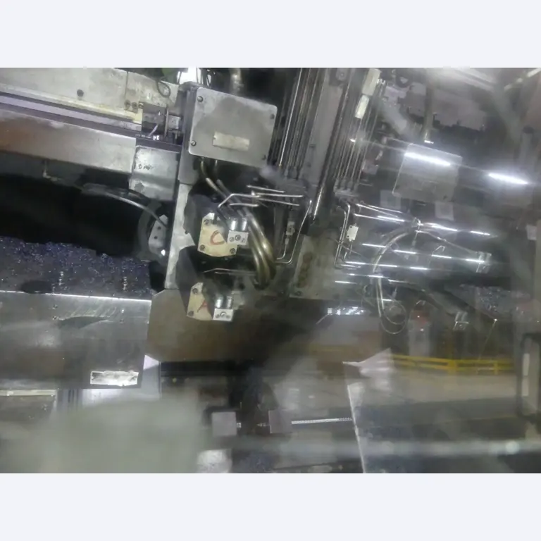 Centres d'usinage, machines d'usinage des métaux et lignes de production de l'industrie automobile-3