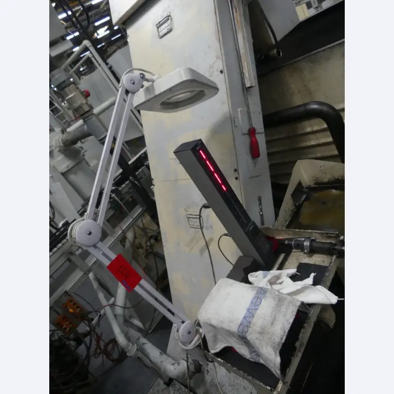 Centres d'usinage, machines d'usinage des métaux et lignes de production de l'industrie automobile-1