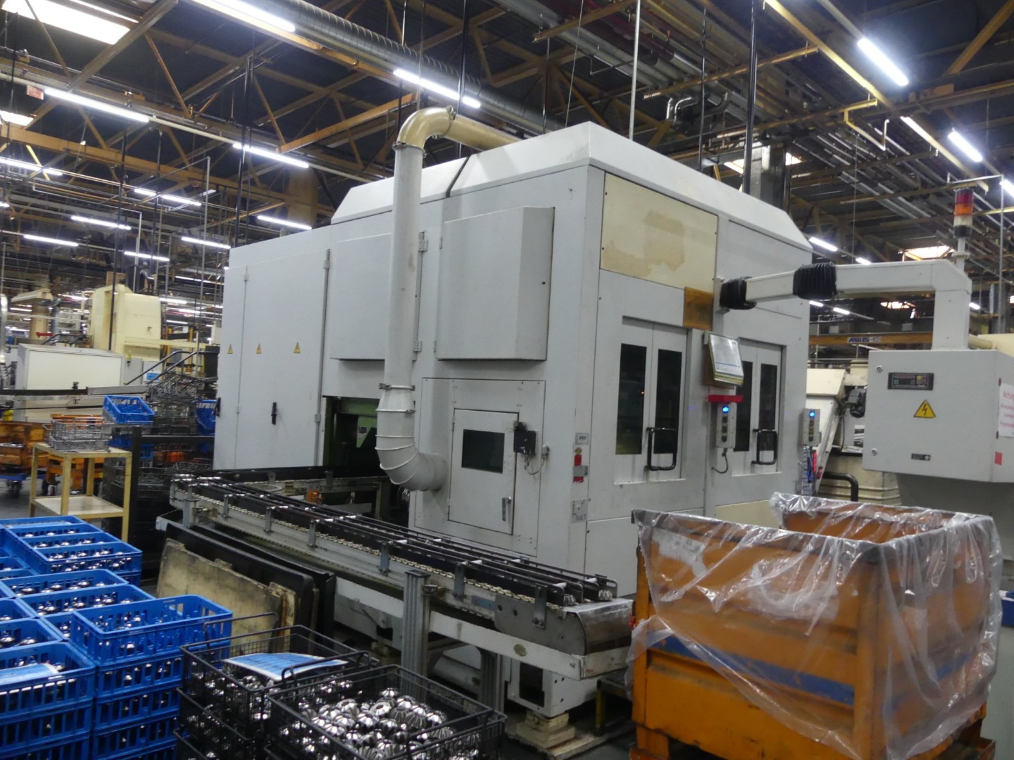 Centres d'usinage, machines d'usinage des métaux et lignes de production de l'industrie automobile-6