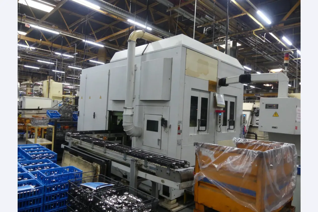 Centres d'usinage, machines d'usinage des métaux et lignes de production de l'industrie automobile-6