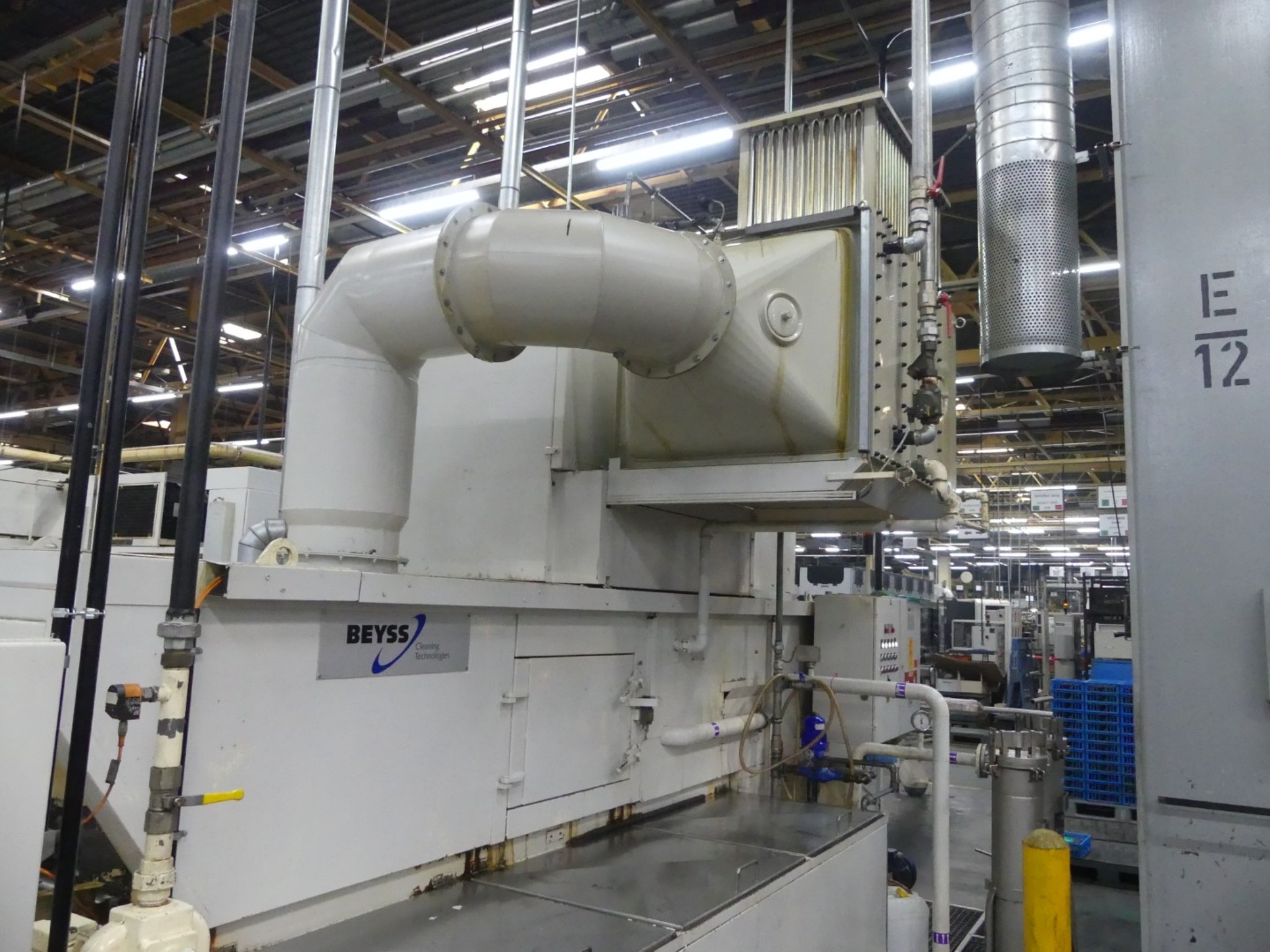 Centres d'usinage, machines d'usinage des métaux et lignes de production de l'industrie automobile-9