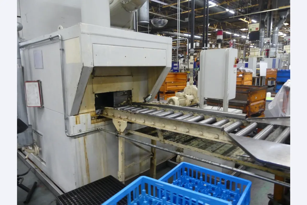 Centres d'usinage, machines d'usinage des métaux et lignes de production de l'industrie automobile-6