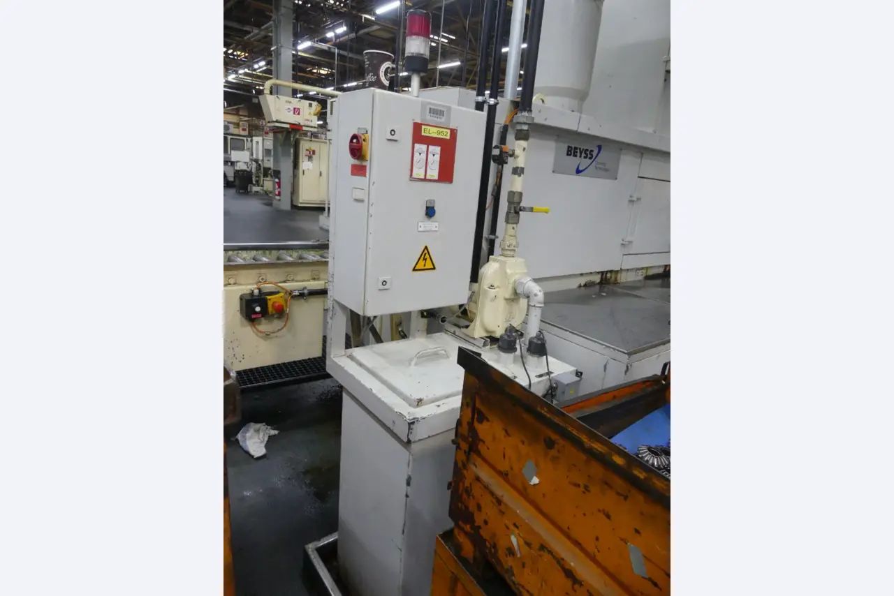 Centres d'usinage, machines d'usinage des métaux et lignes de production de l'industrie automobile-7