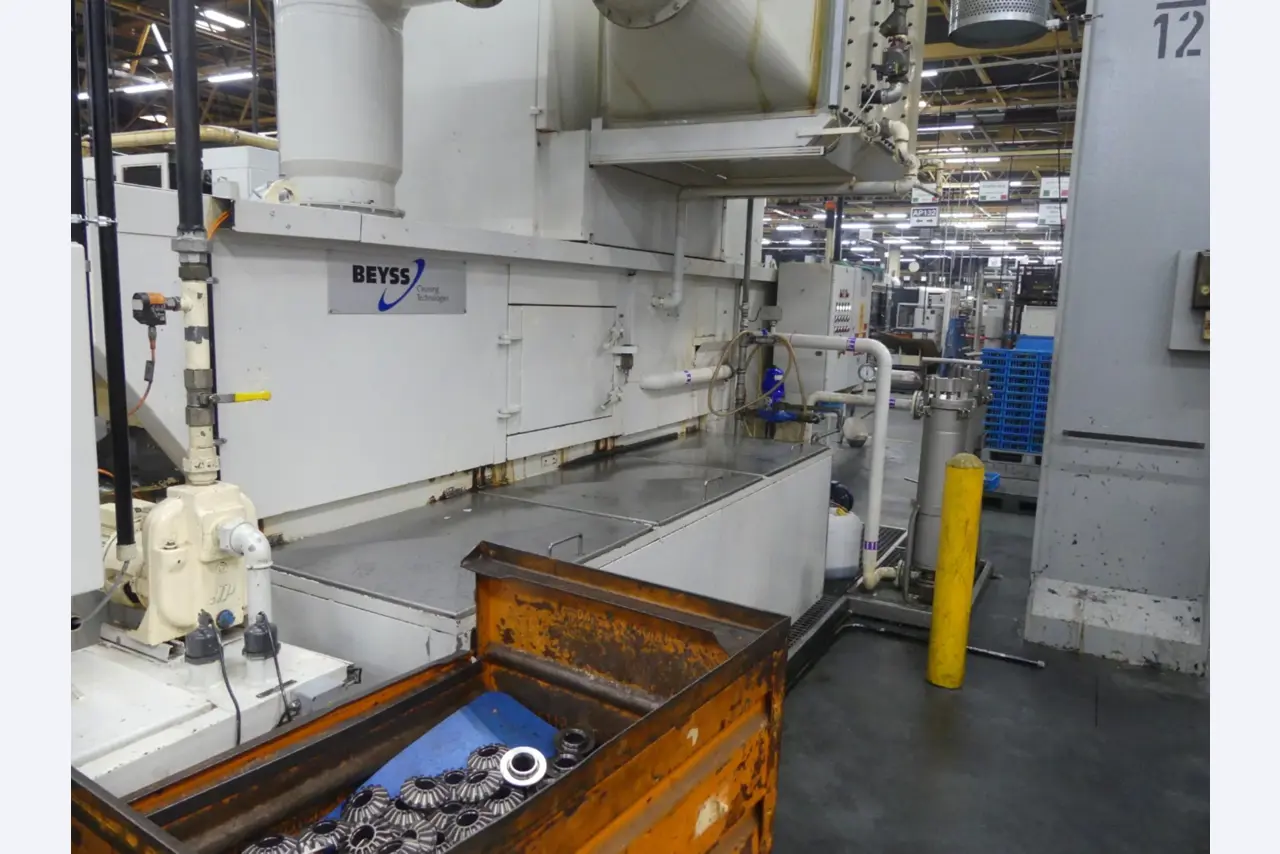 Centres d'usinage, machines d'usinage des métaux et lignes de production de l'industrie automobile-8