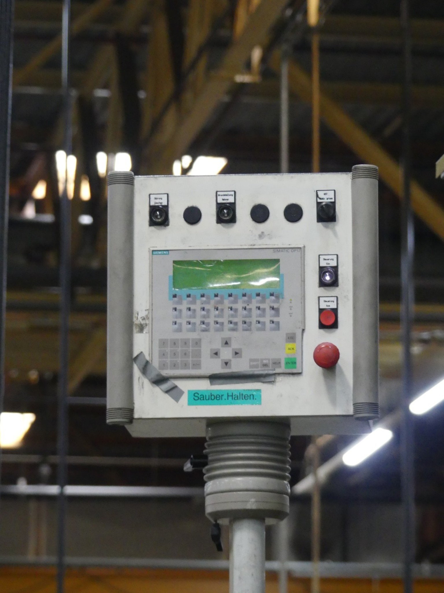 Centres d'usinage, machines d'usinage des métaux et lignes de production de l'industrie automobile-7