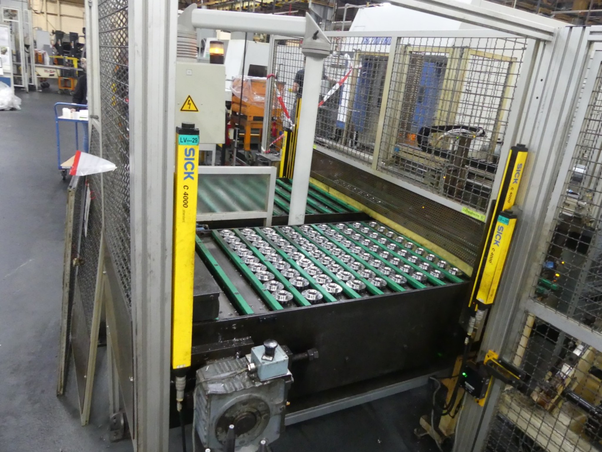 Centres d'usinage, machines d'usinage des métaux et lignes de production de l'industrie automobile-2