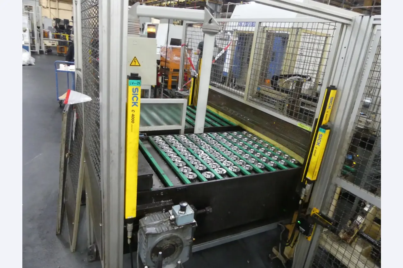 Centres d'usinage, machines d'usinage des métaux et lignes de production de l'industrie automobile-2