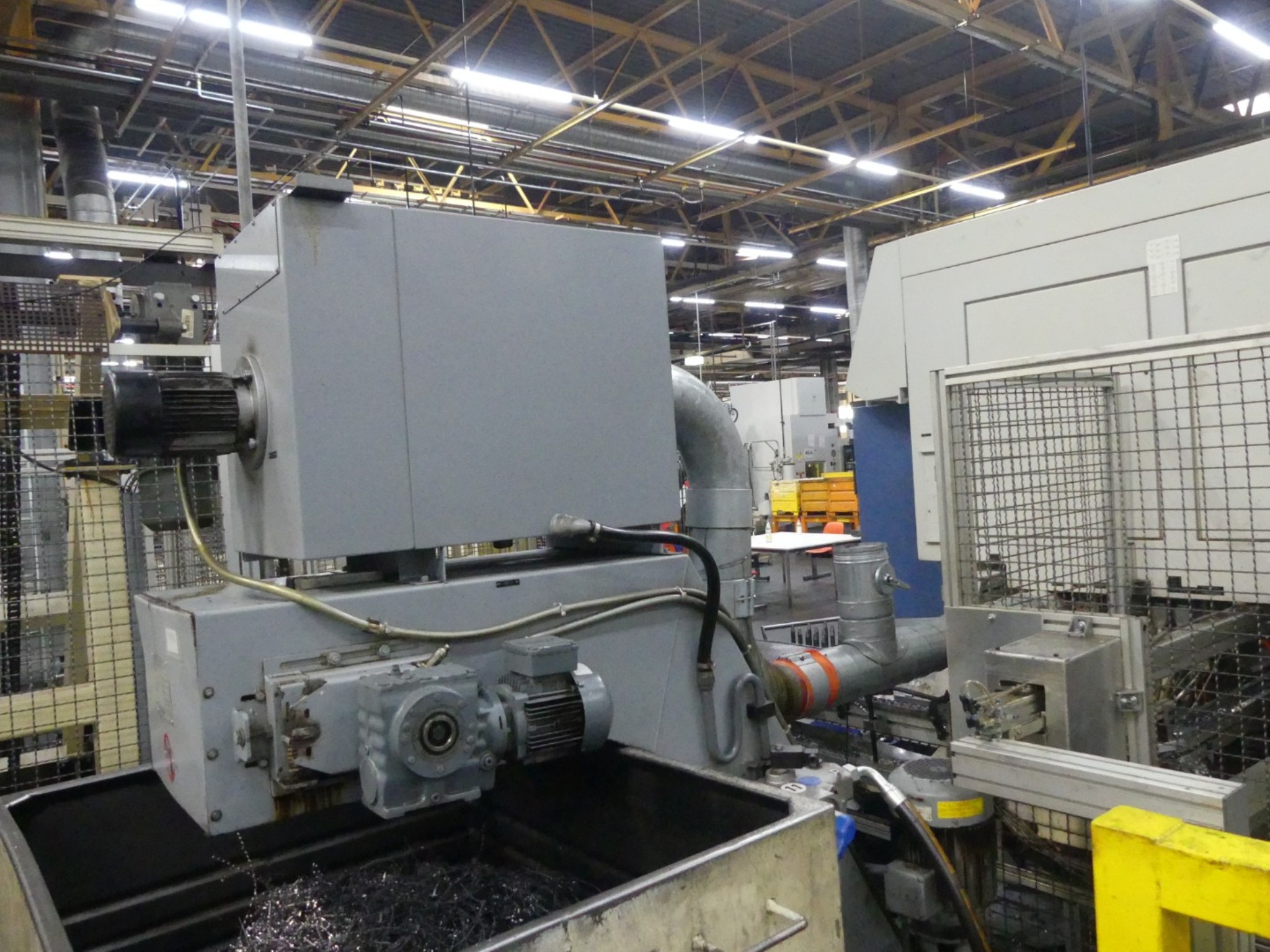 Centres d'usinage, machines d'usinage des métaux et lignes de production de l'industrie automobile-5