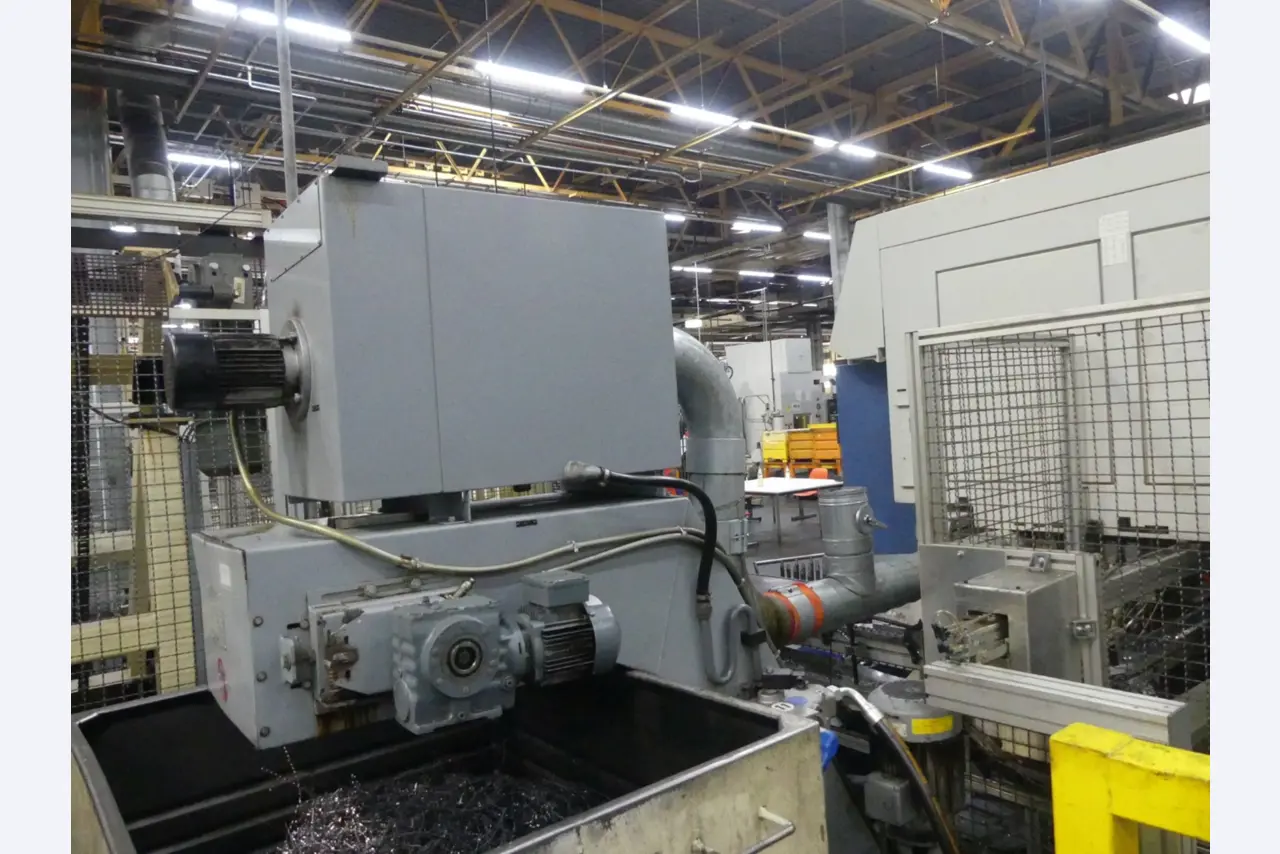 Centres d'usinage, machines d'usinage des métaux et lignes de production de l'industrie automobile-5
