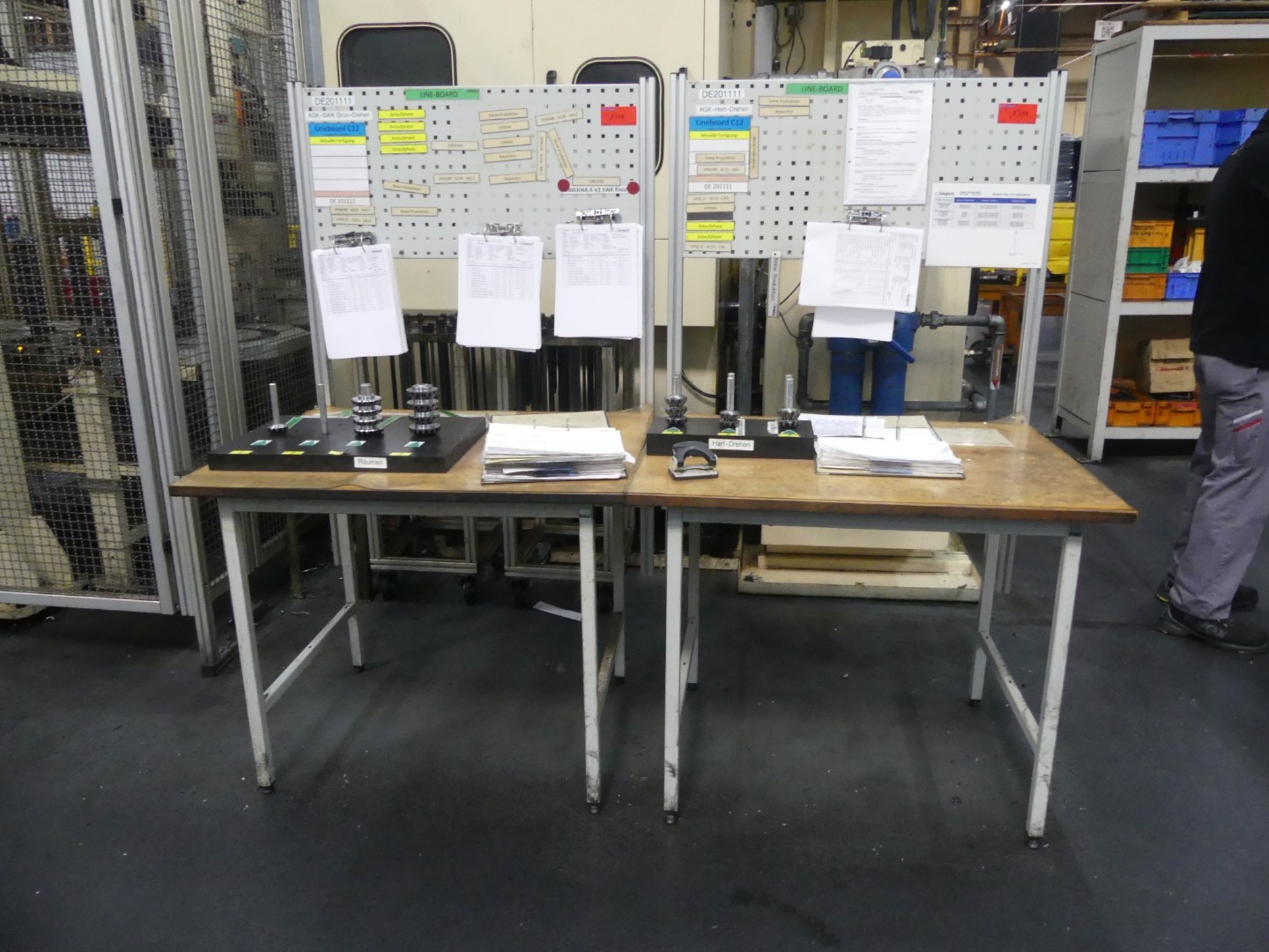 Centres d'usinage, machines d'usinage des métaux et lignes de production de l'industrie automobile-1