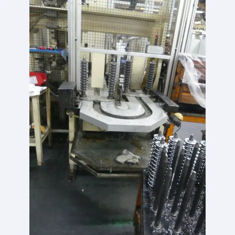 Centres d'usinage, machines d'usinage des métaux et lignes de production de l'industrie automobile-3