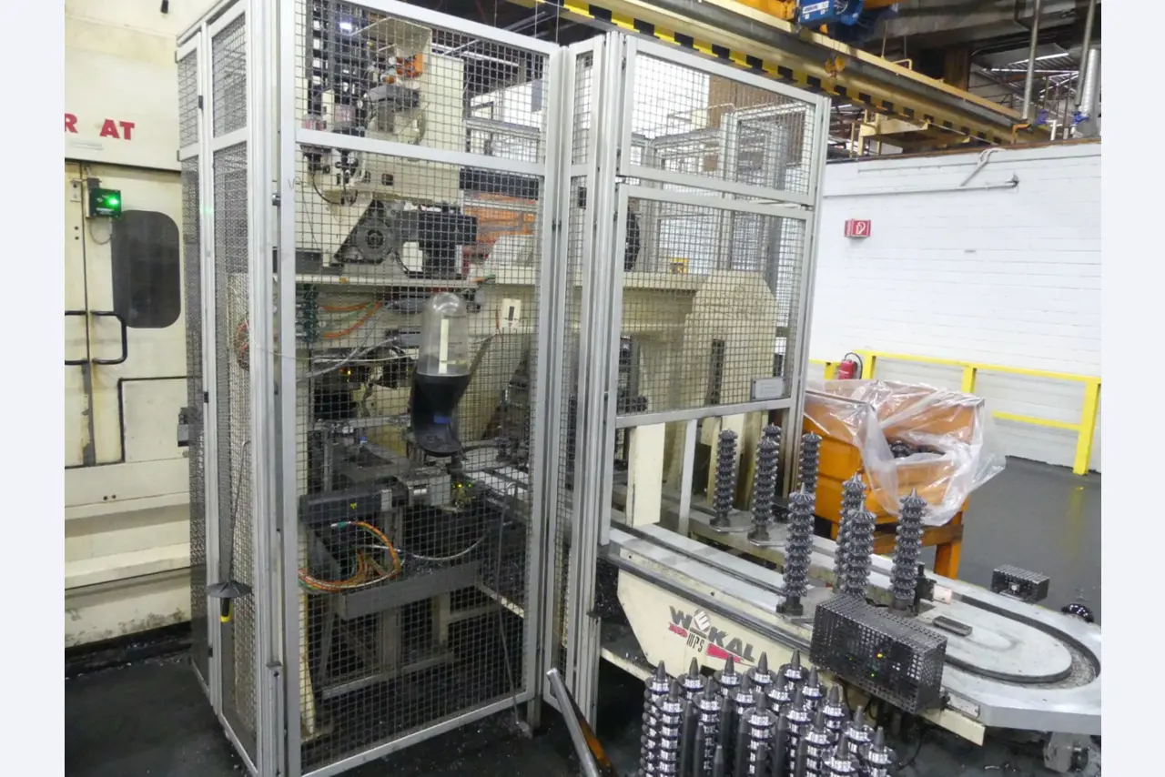 Centres d'usinage, machines d'usinage des métaux et lignes de production de l'industrie automobile-3