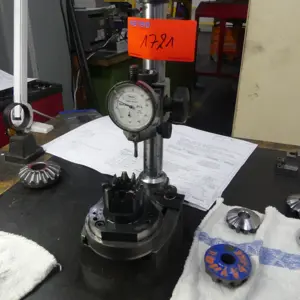 Tester površine Mahr Perthometer