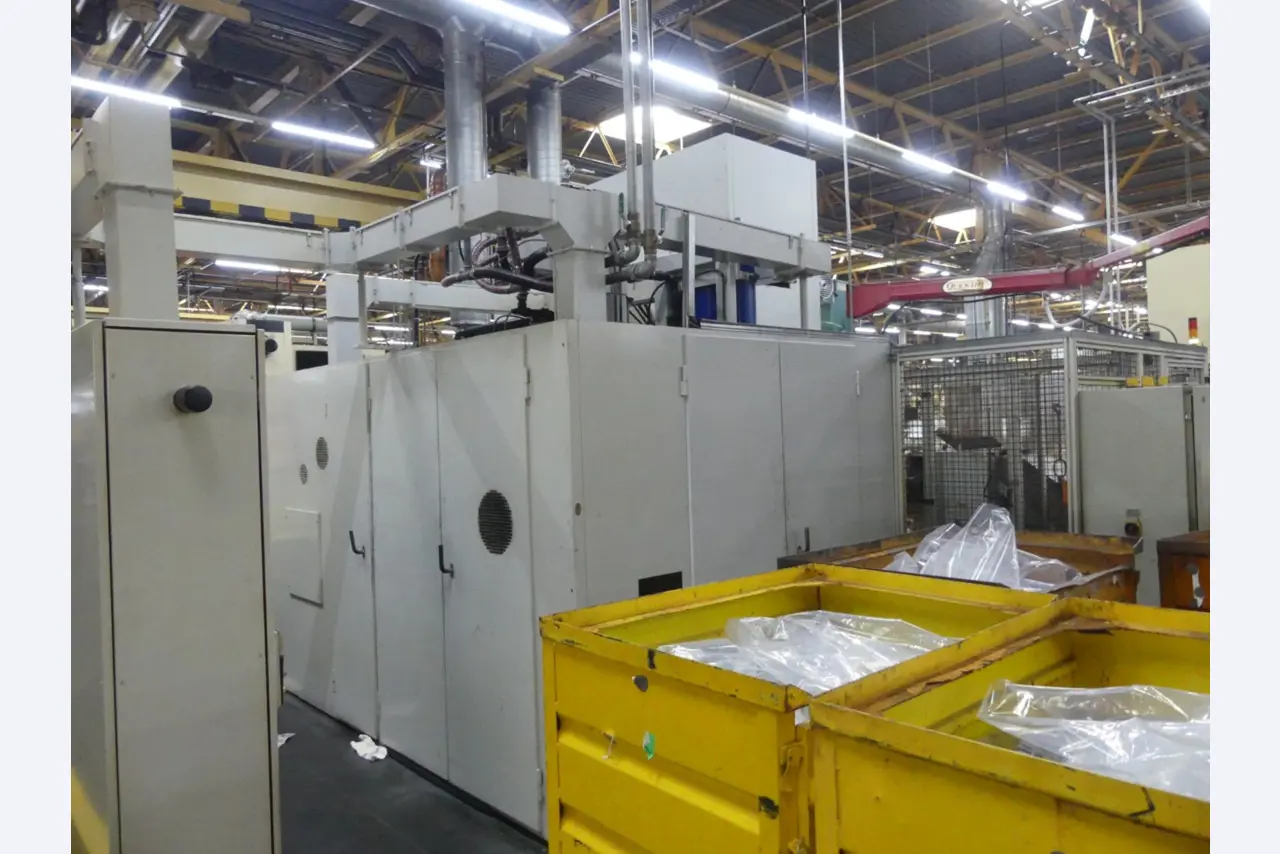 Centres d'usinage, machines d'usinage des métaux et lignes de production de l'industrie automobile-7