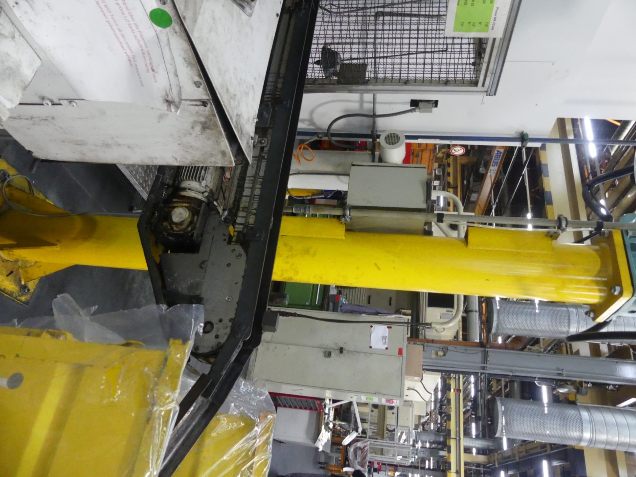 Centres d'usinage, machines d'usinage des métaux et lignes de production de l'industrie automobile-4