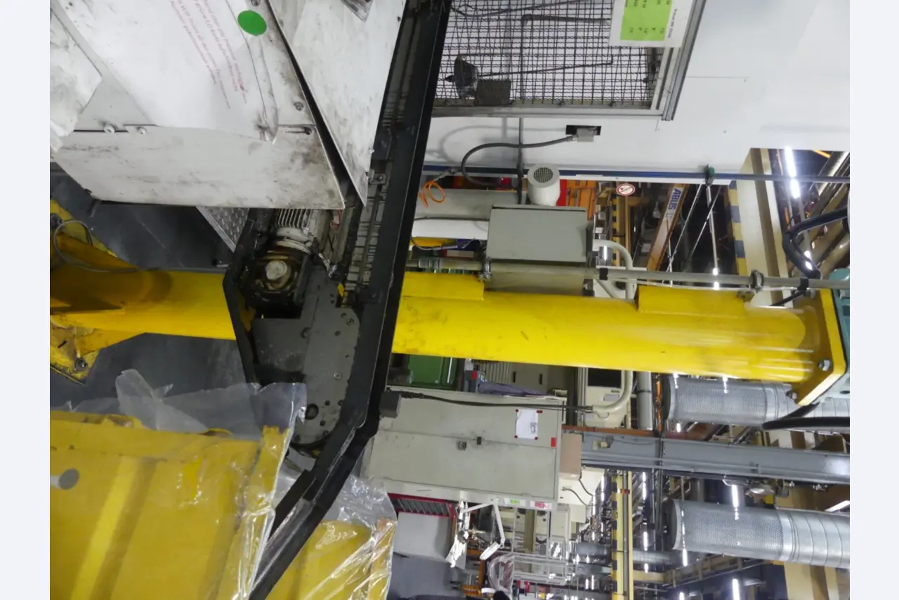 Centres d'usinage, machines d'usinage des métaux et lignes de production de l'industrie automobile-4