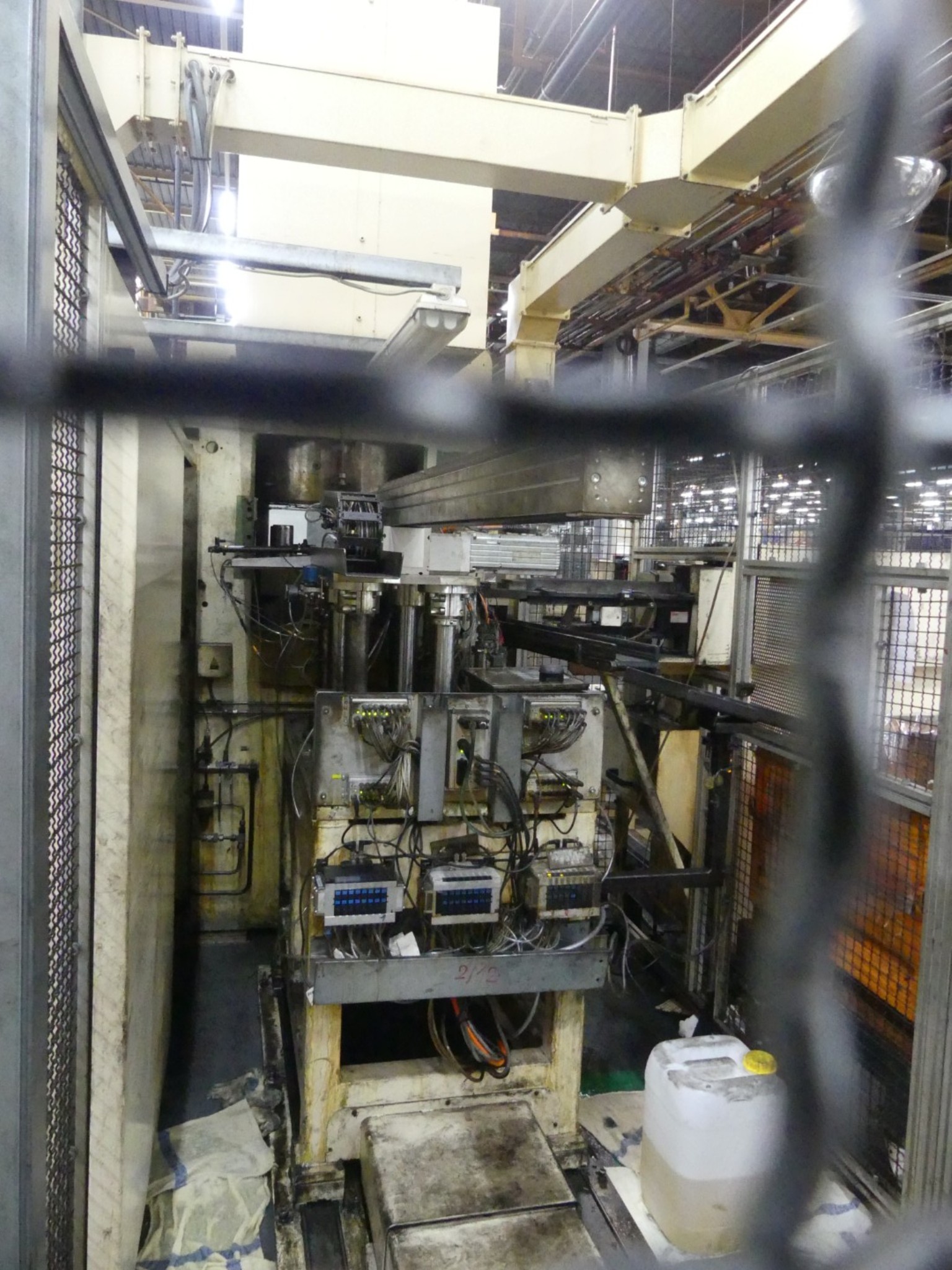 Centres d'usinage, machines d'usinage des métaux et lignes de production de l'industrie automobile-3