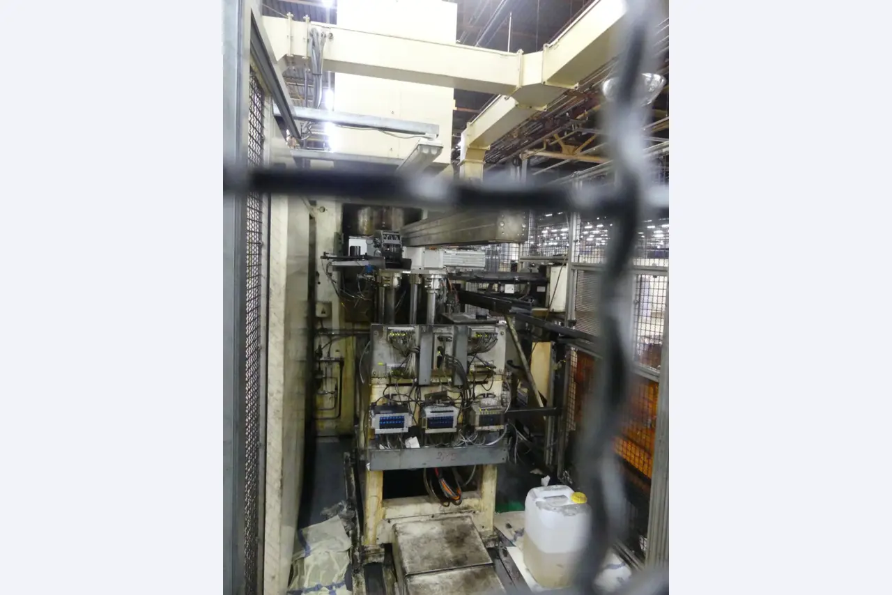 Centres d'usinage, machines d'usinage des métaux et lignes de production de l'industrie automobile-3