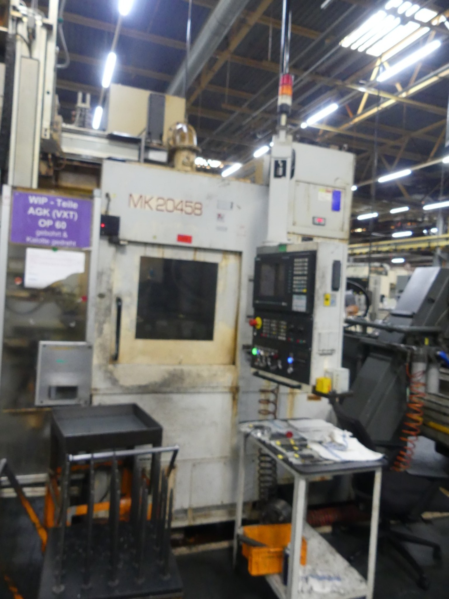Centres d'usinage, machines d'usinage des métaux et lignes de production de l'industrie automobile-1