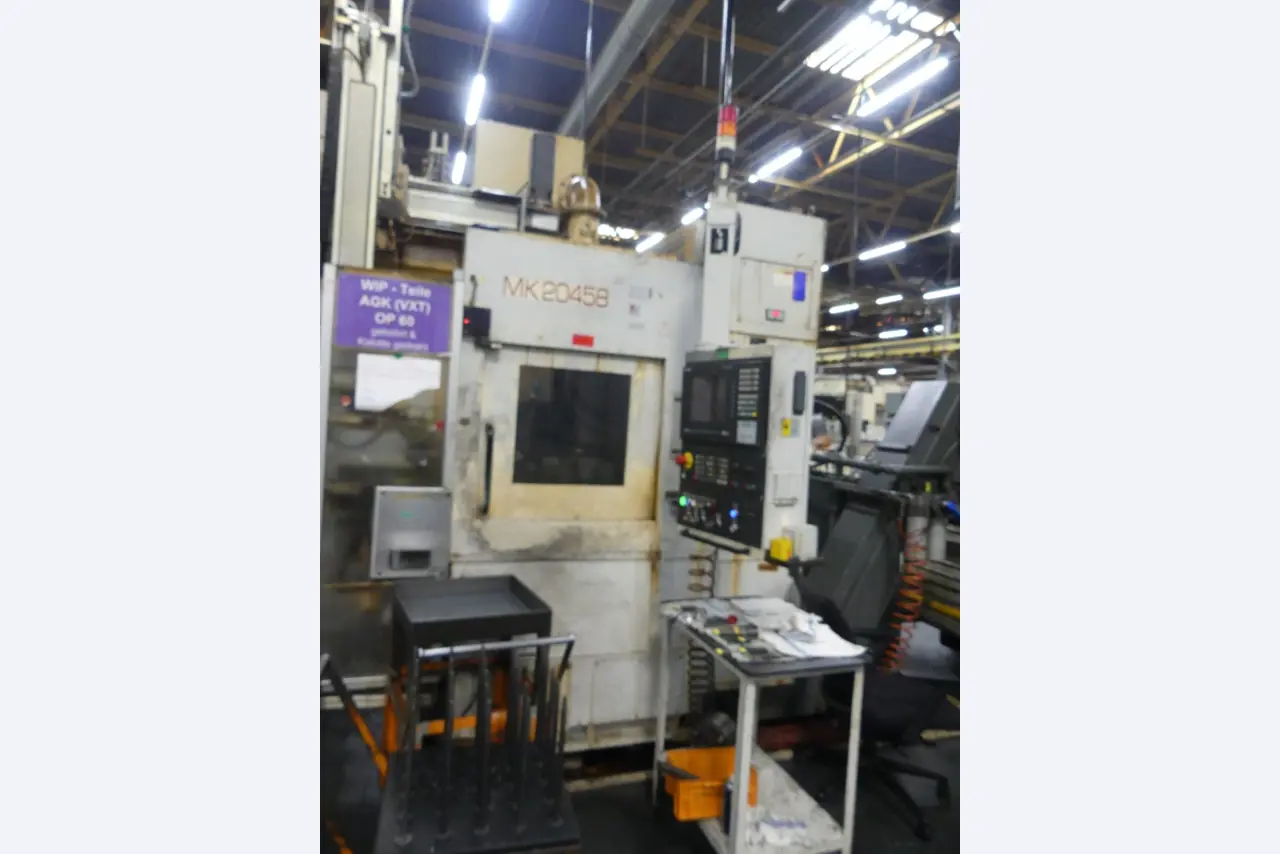 Centres d'usinage, machines d'usinage des métaux et lignes de production de l'industrie automobile-1