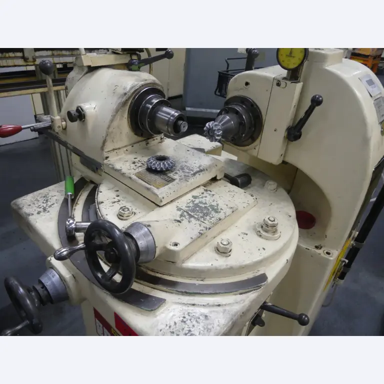 Centres d'usinage, machines d'usinage des métaux et lignes de production de l'industrie automobile-2