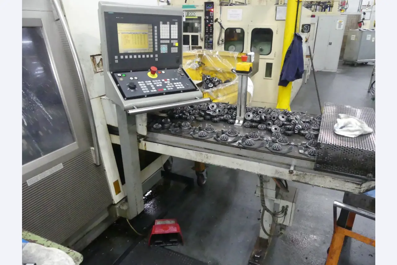 Centres d'usinage, machines d'usinage des métaux et lignes de production de l'industrie automobile-8