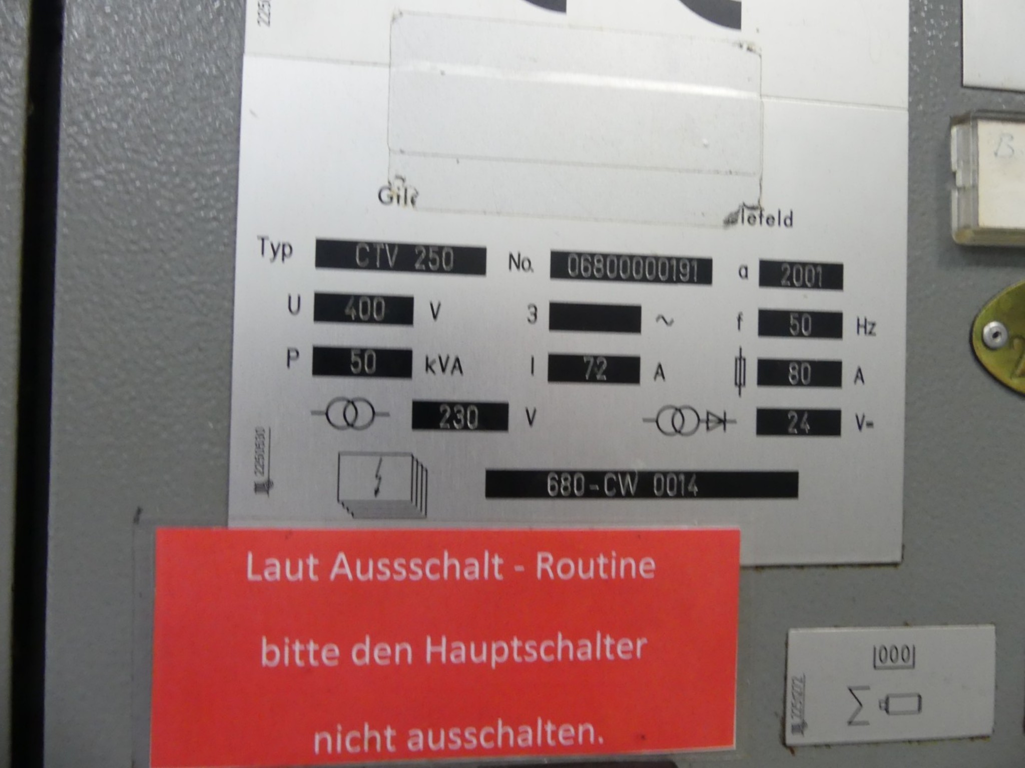 Bearbeitungszentren, metallbearbeitende Maschinen und Produktionslinen aus der Automobilindustrie-6