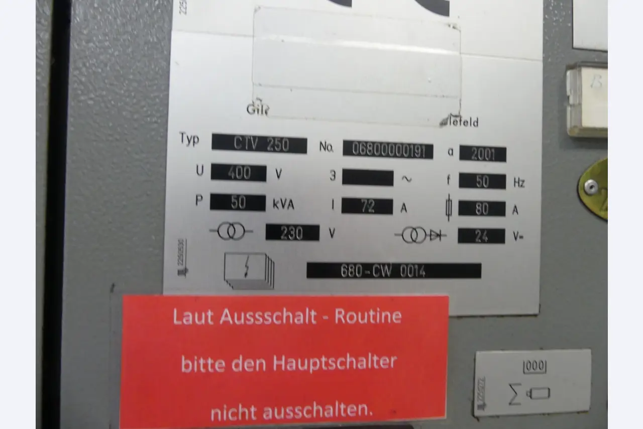 Bearbeitungszentren, metallbearbeitende Maschinen und Produktionslinen aus der Automobilindustrie-6