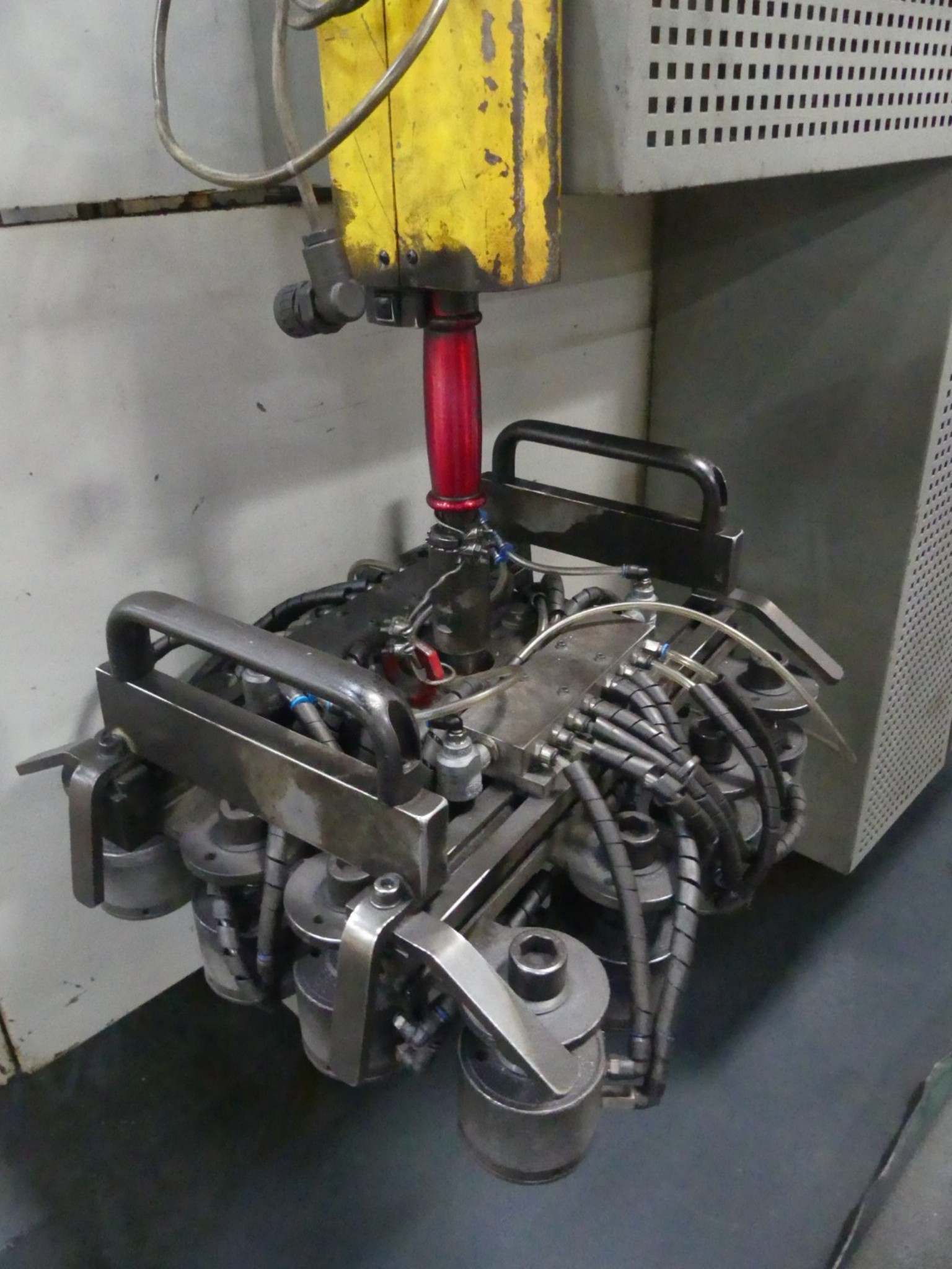 Machining centers, metalworking machines and production lines from the automotive industry-5