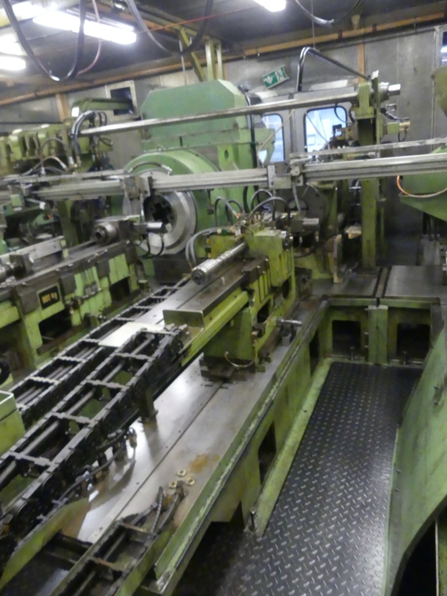 Centros de mecanizado, máquinas para trabajar el metal y líneas de producción de la industria del automóvil-6