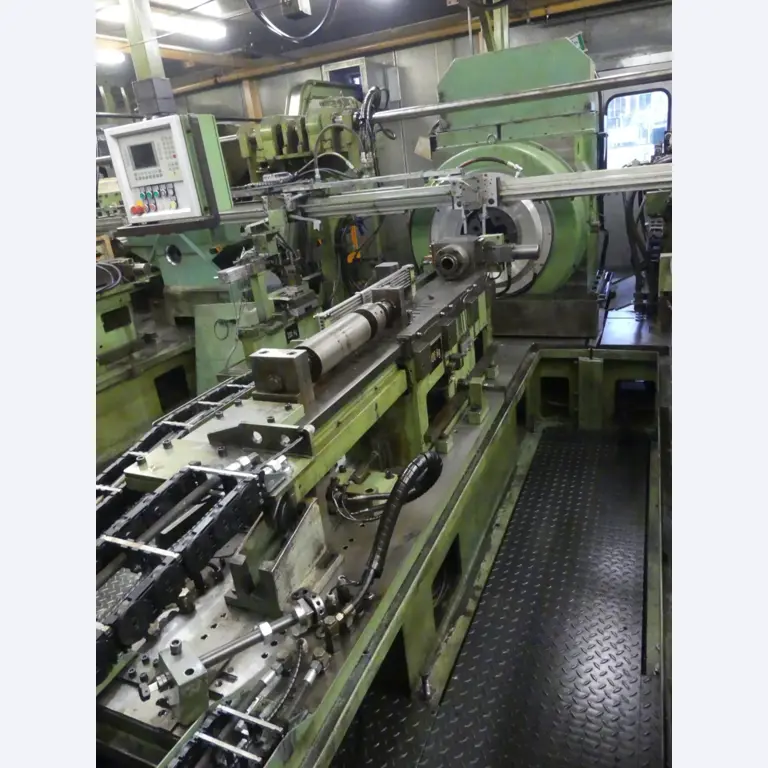 Centros de mecanizado, máquinas para trabajar el metal y líneas de producción de la industria del automóvil-7