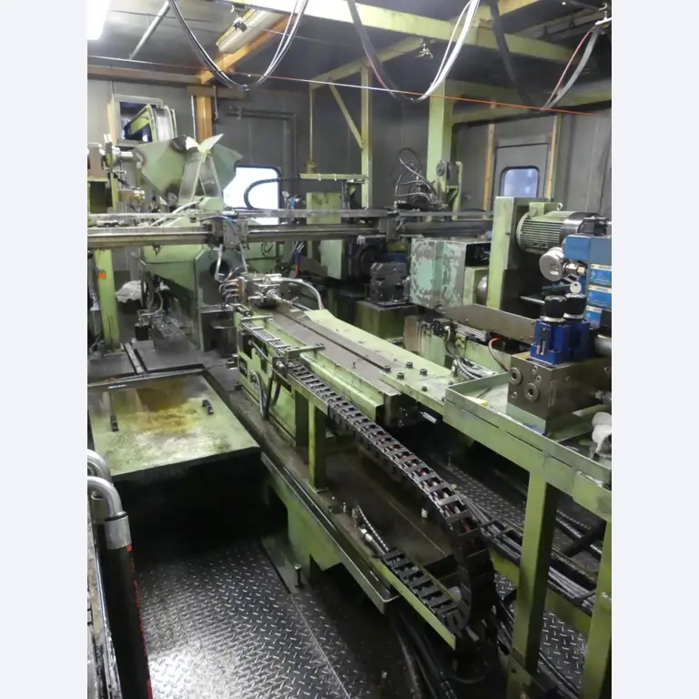 Centros de mecanizado, máquinas para trabajar el metal y líneas de producción de la industria del automóvil-11