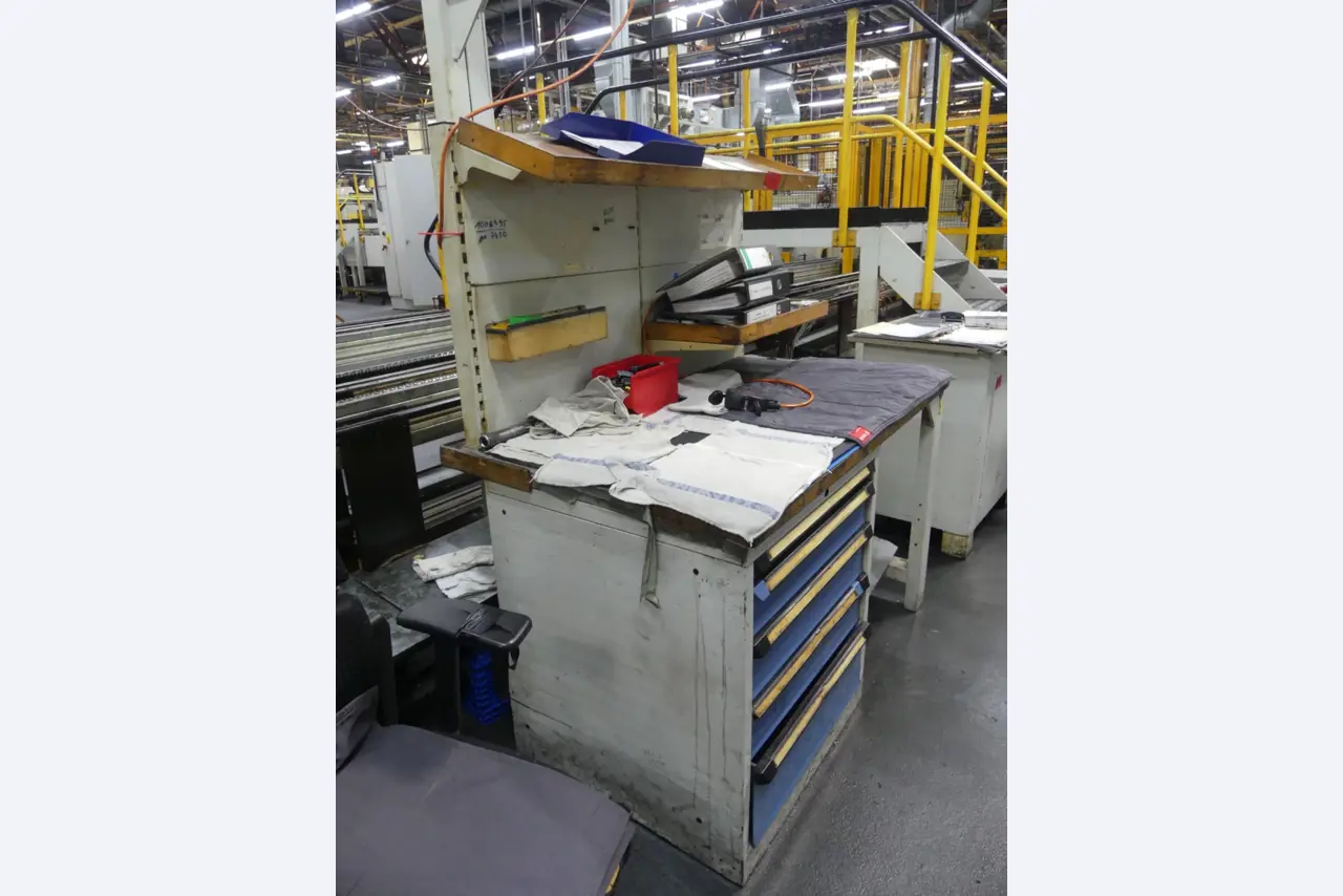 Centra obróbcze, maszyny do obróbki metalu i linie produkcyjne z branży motoryzacyjnej-3