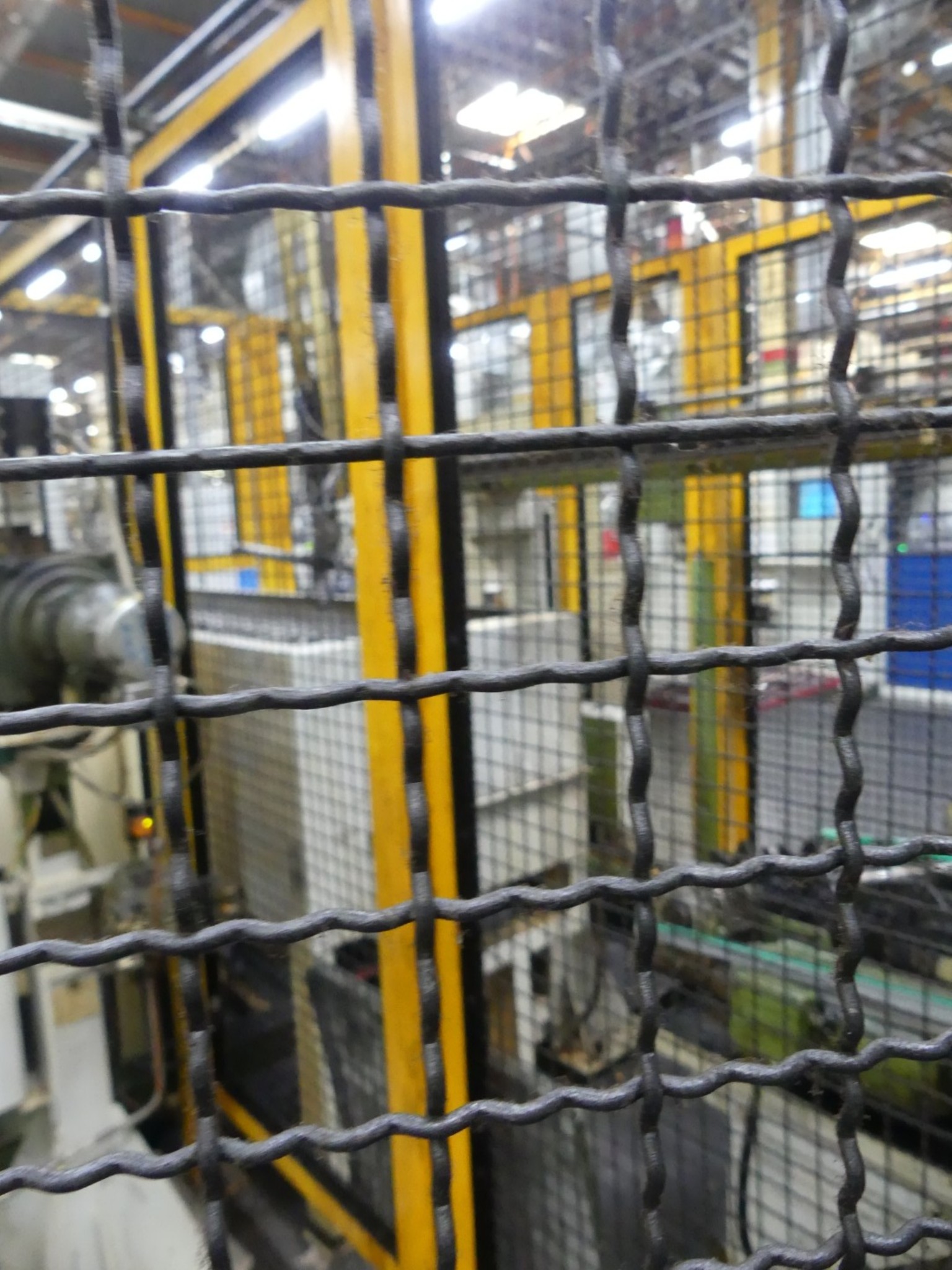 Centra obróbcze, maszyny do obróbki metalu i linie produkcyjne z branży motoryzacyjnej-9