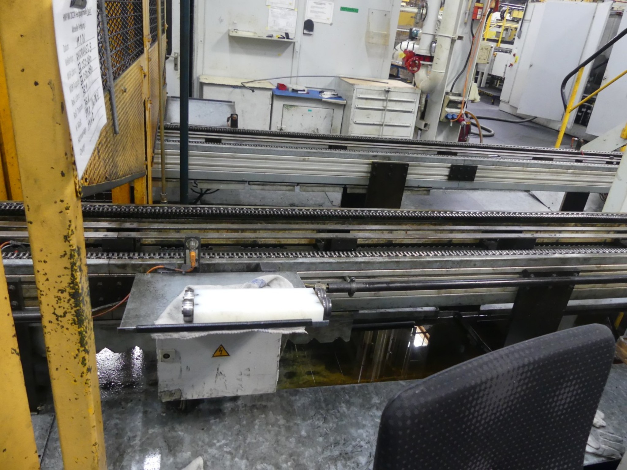 Centra obróbcze, maszyny do obróbki metalu i linie produkcyjne z branży motoryzacyjnej-4
