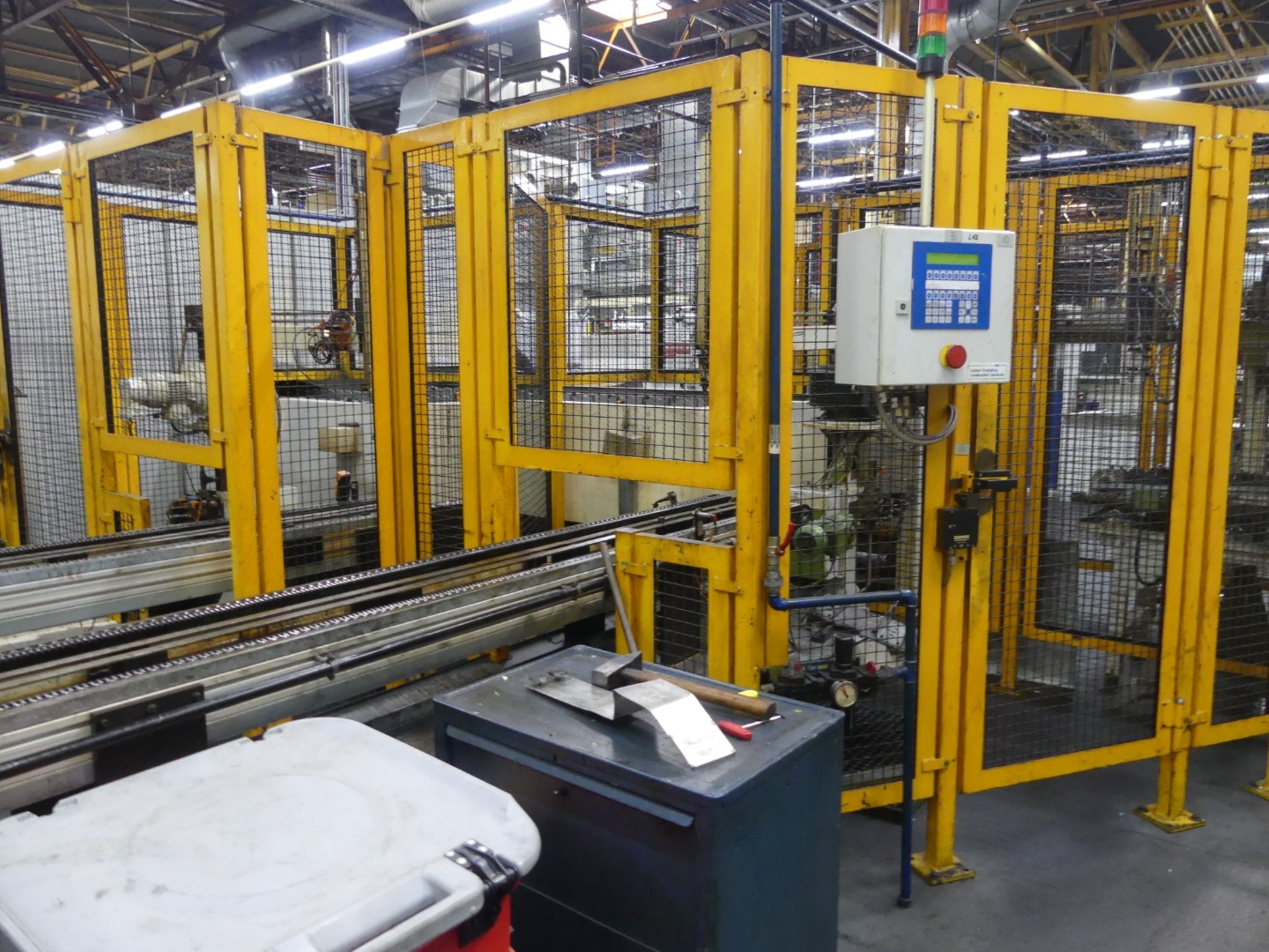 Centra obróbcze, maszyny do obróbki metalu i linie produkcyjne z branży motoryzacyjnej-6