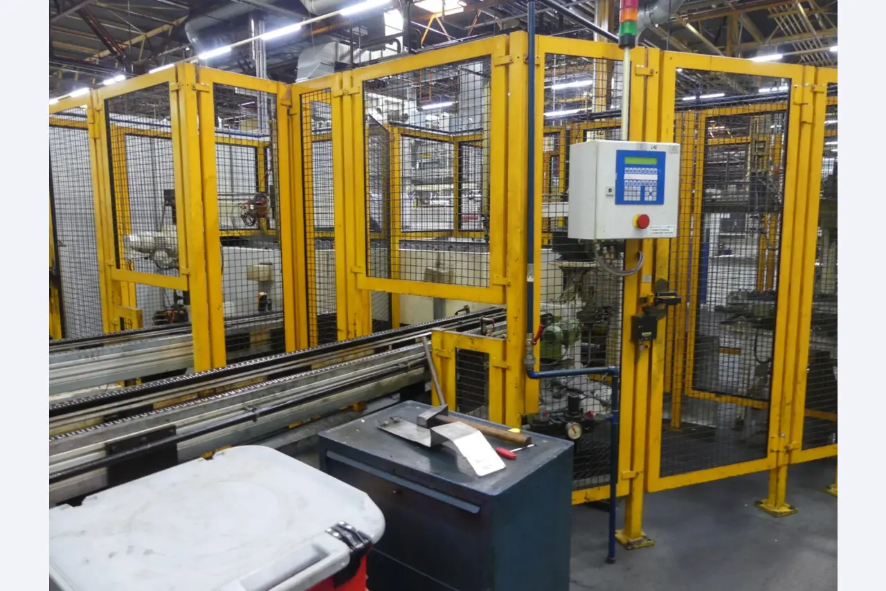Centra obróbcze, maszyny do obróbki metalu i linie produkcyjne z branży motoryzacyjnej-6