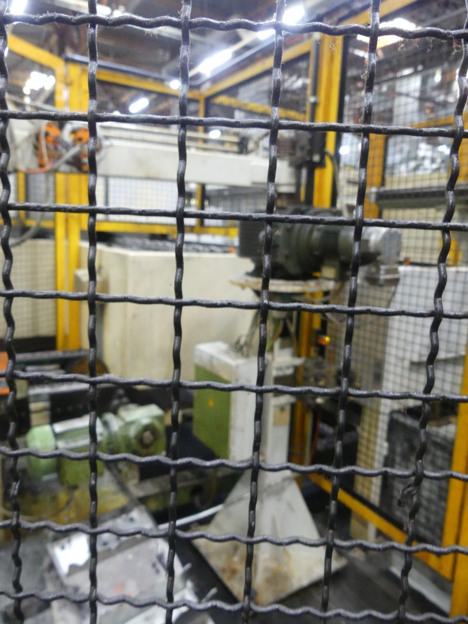 Centra obróbcze, maszyny do obróbki metalu i linie produkcyjne z branży motoryzacyjnej-7