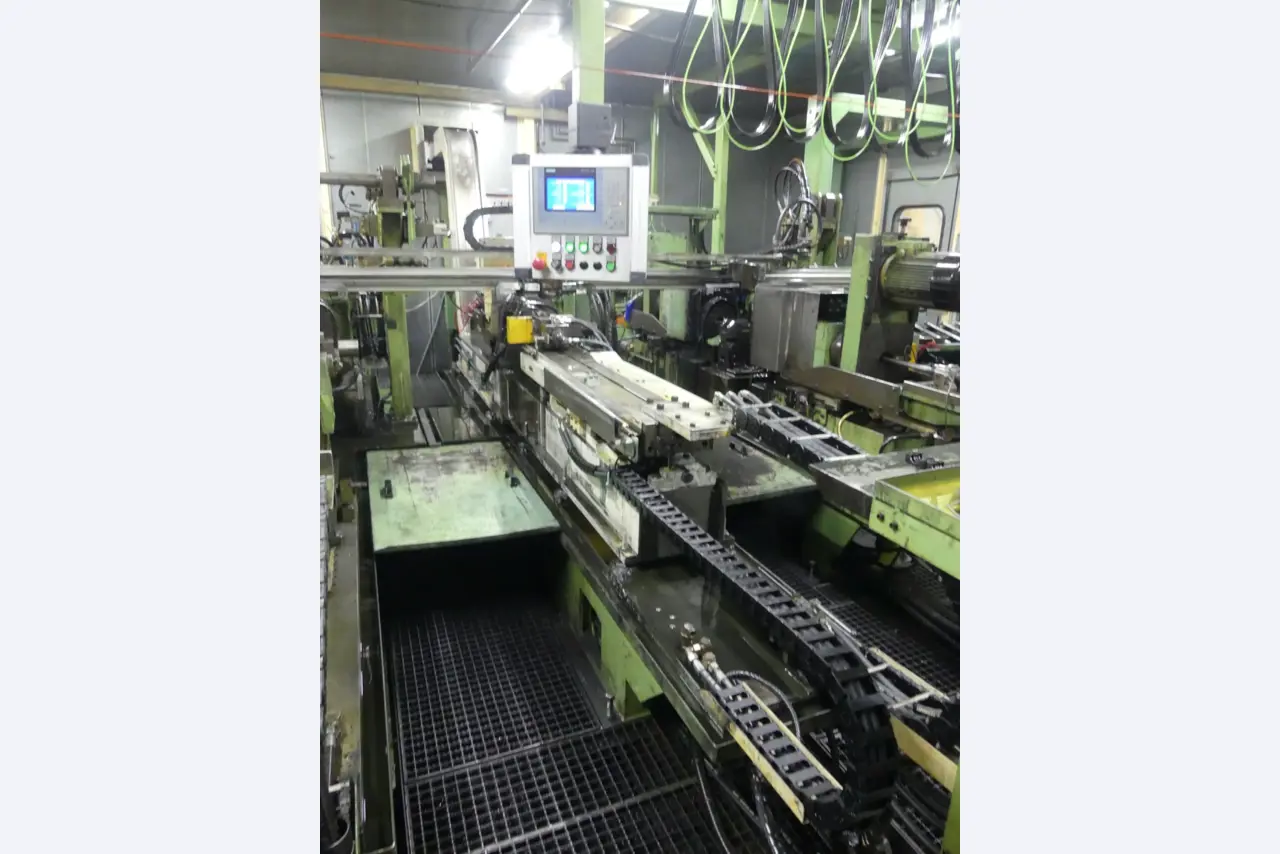 Centros de mecanizado, máquinas para trabajar el metal y líneas de producción de la industria del automóvil-16
