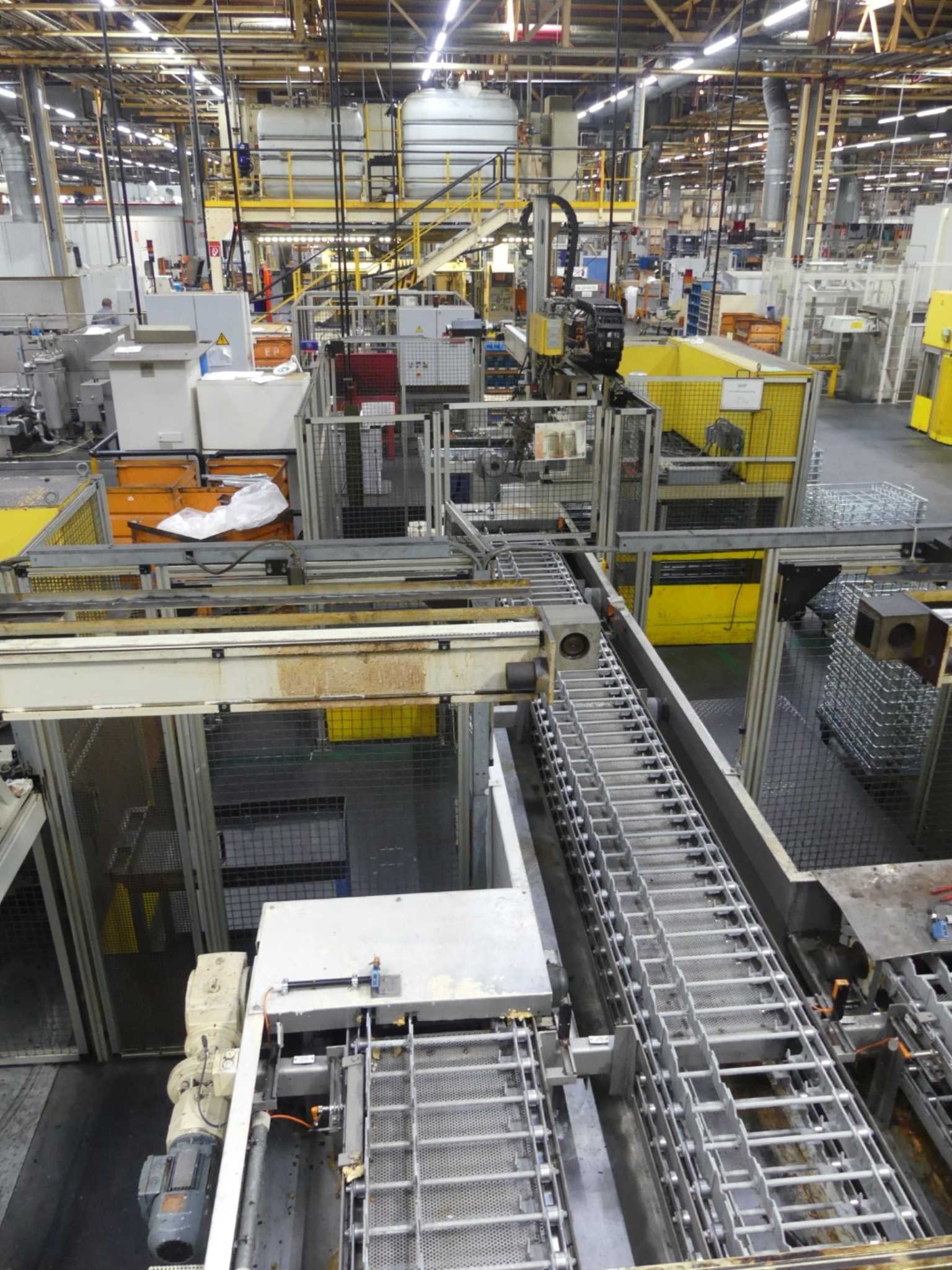 Centra obróbcze, maszyny do obróbki metalu i linie produkcyjne z branży motoryzacyjnej-12