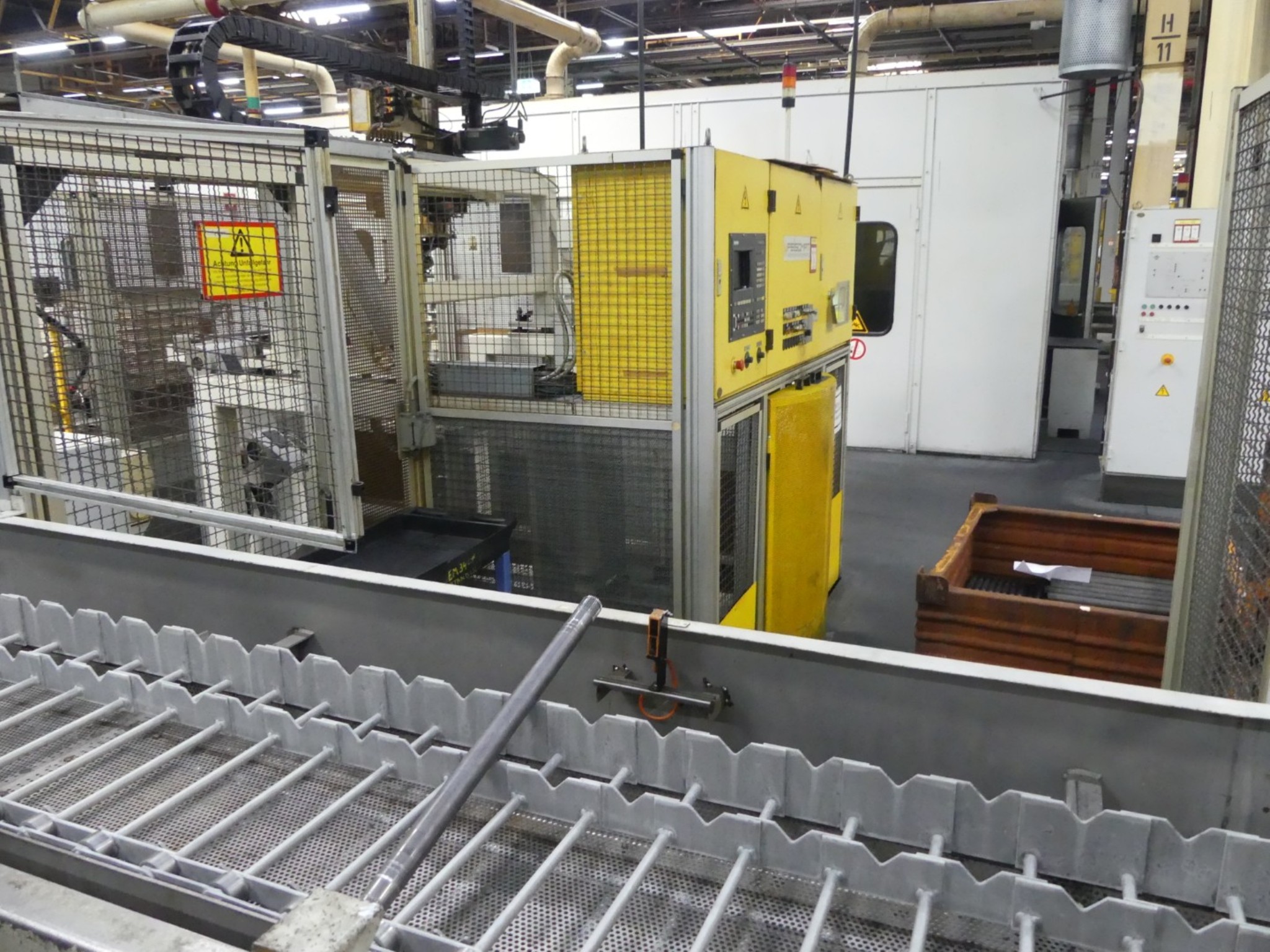 Centra obróbcze, maszyny do obróbki metalu i linie produkcyjne z branży motoryzacyjnej-15