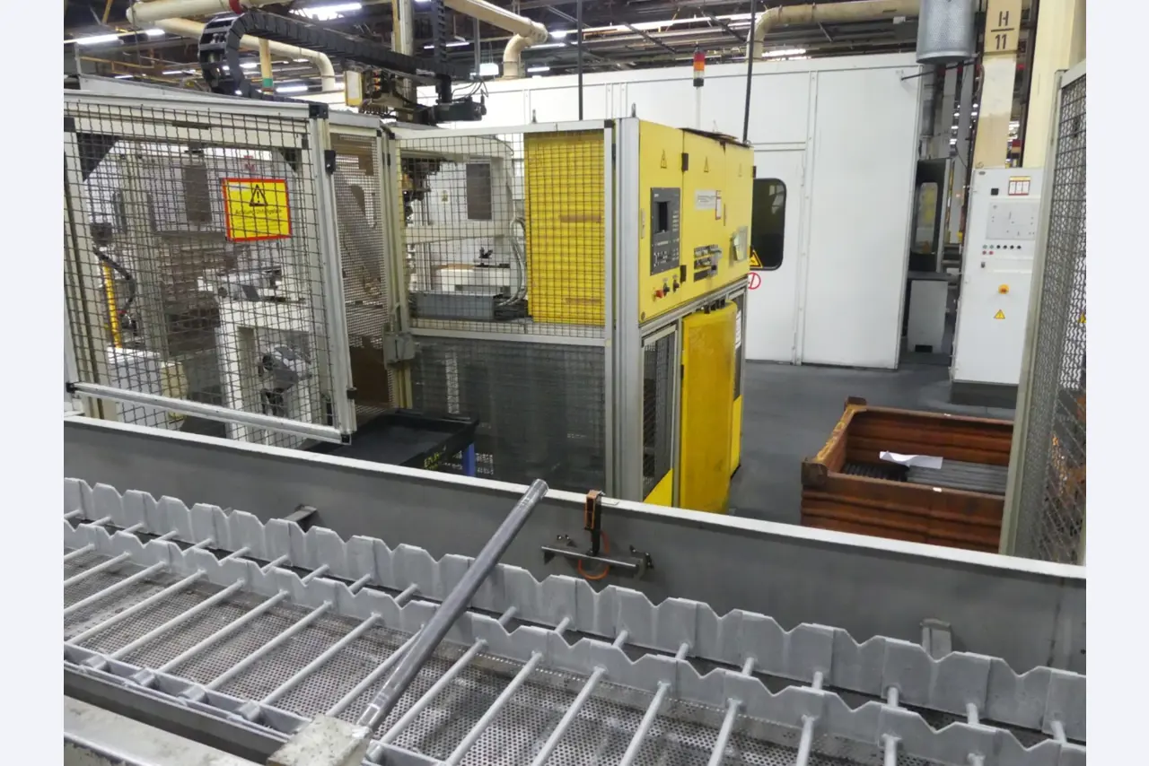Centra obróbcze, maszyny do obróbki metalu i linie produkcyjne z branży motoryzacyjnej-15