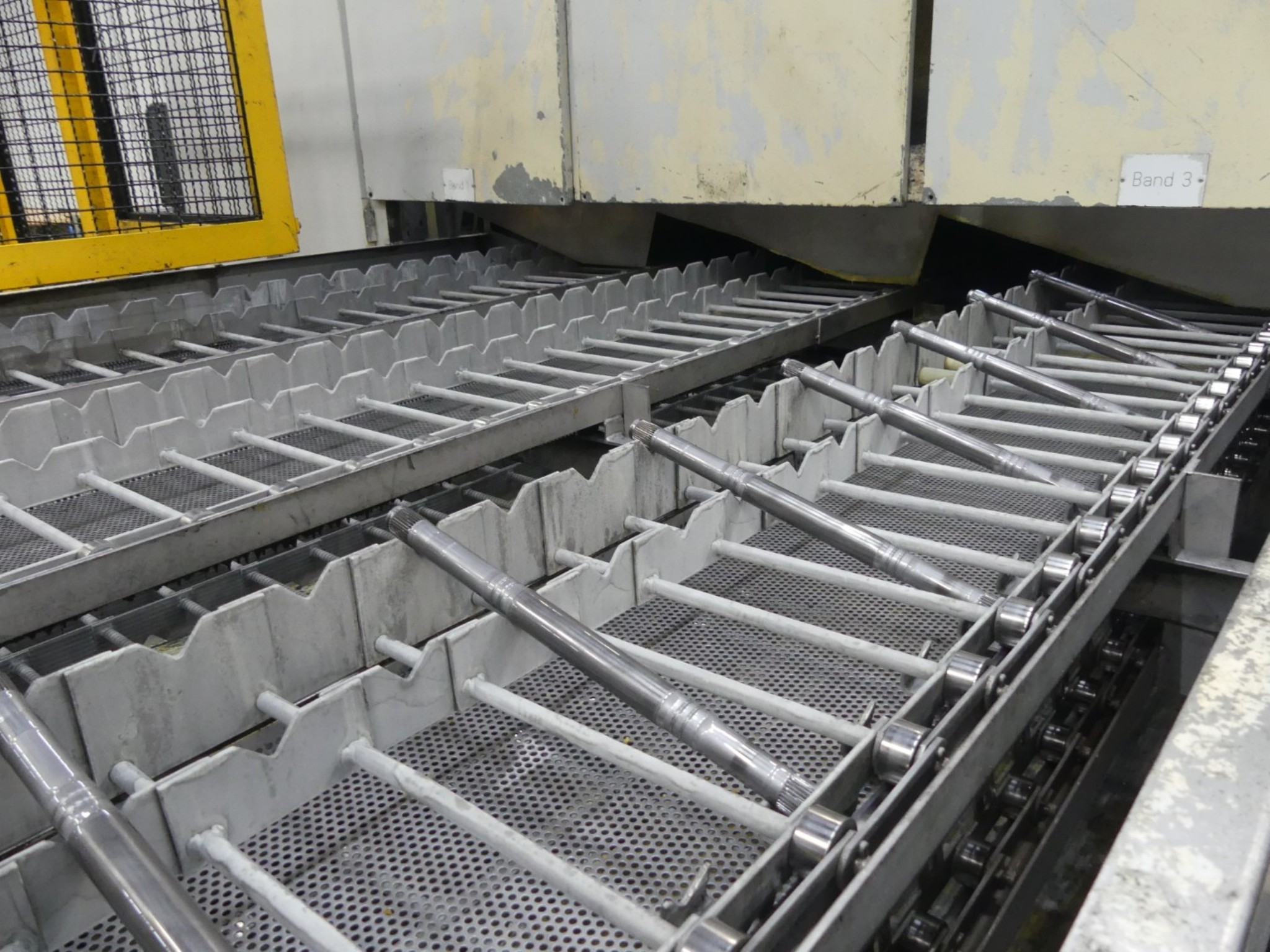 Centra obróbcze, maszyny do obróbki metalu i linie produkcyjne z branży motoryzacyjnej-2